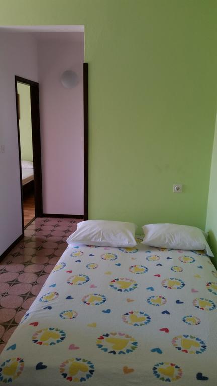 Apartments And Rooms Mirjana Bibinje Habitación foto