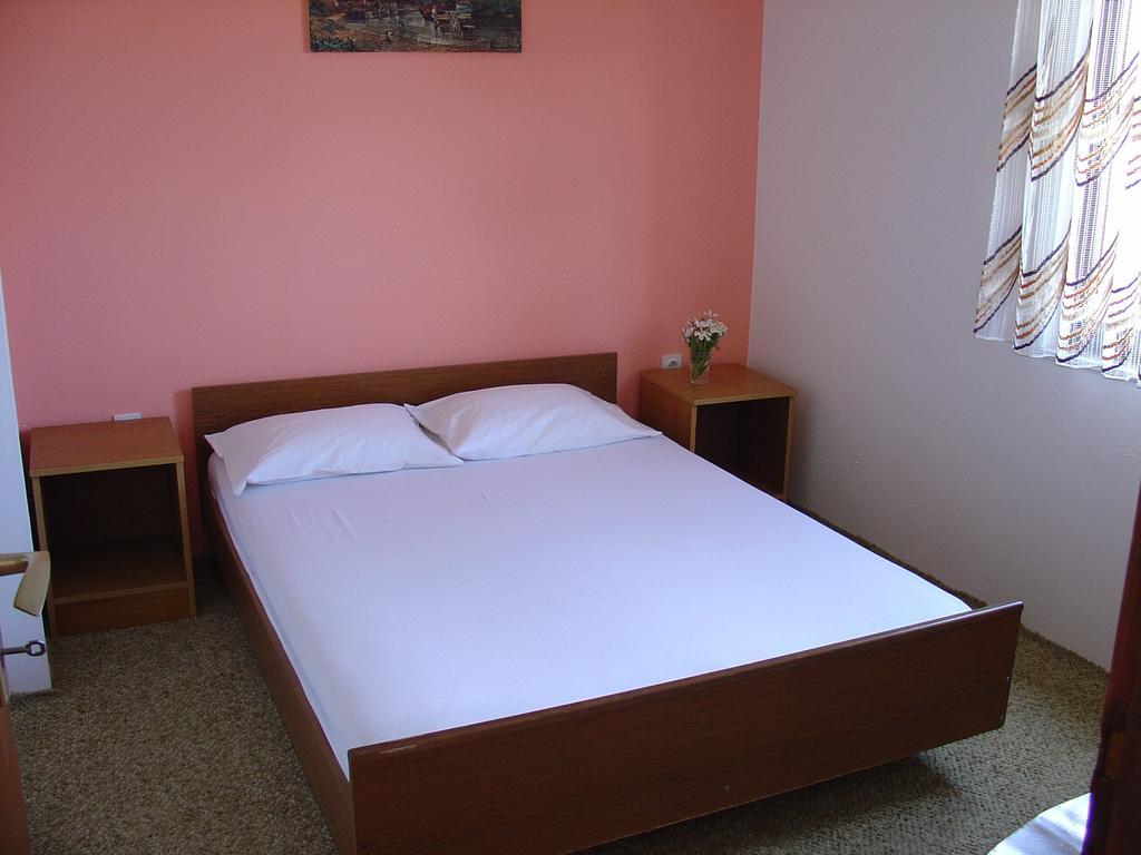 Apartments And Rooms Mirjana Bibinje Habitación foto