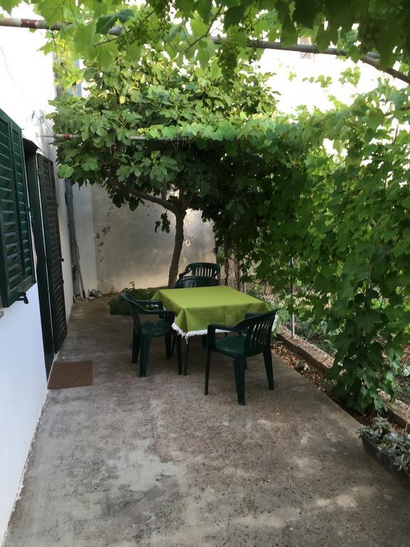 Apartments And Rooms Mirjana Bibinje Exterior foto